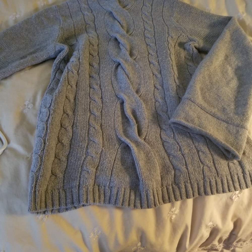 Sweater - Picture 3 of 11